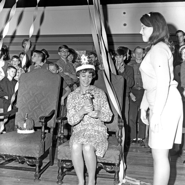 1966-1967-LanguageClubsCarnival-15.jpg