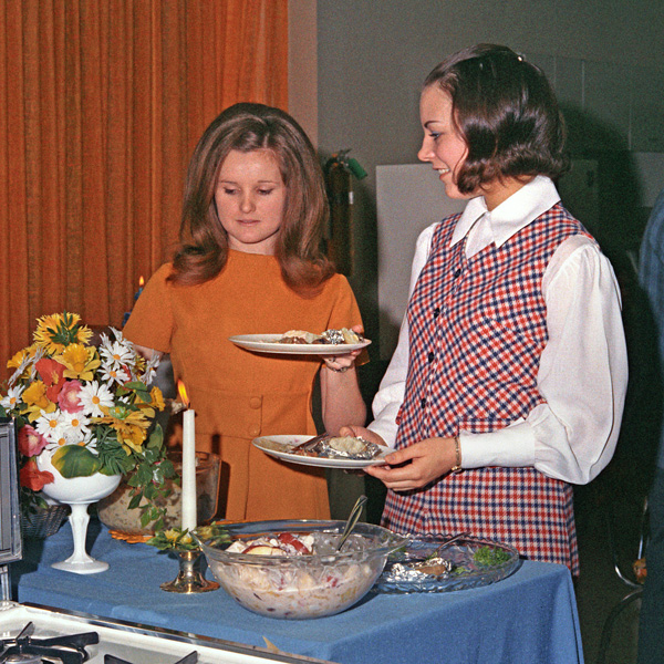 1969-1970-HomeEc-02.jpg