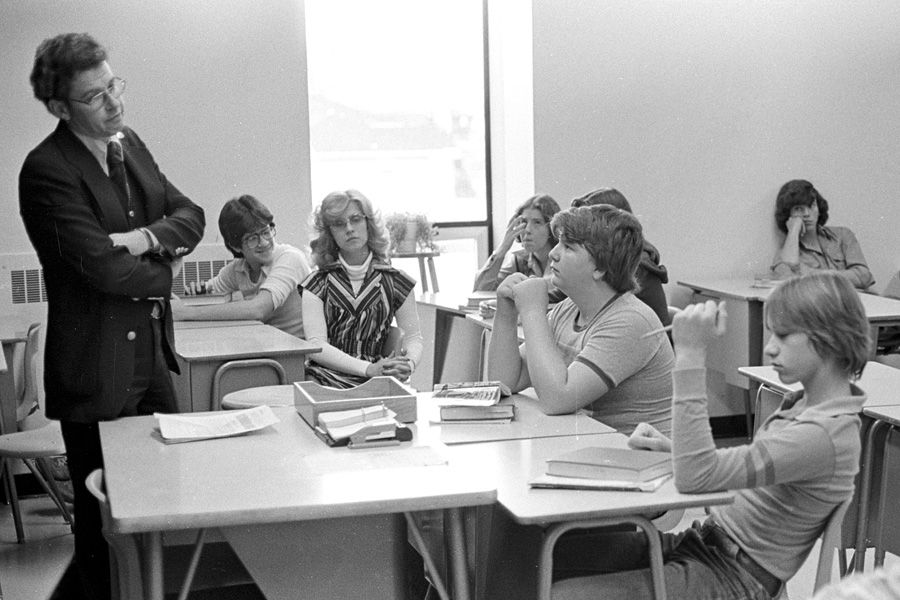 1977-1978-Curr-19.jpg