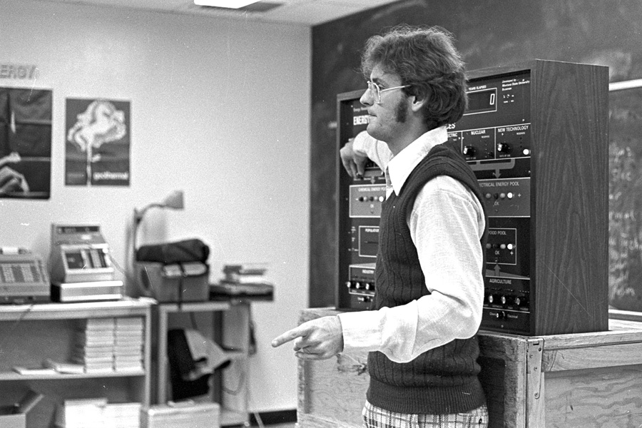 1977-1978-Curr-25.jpg
