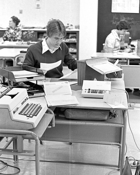 1977-1978-Curr-26.jpg