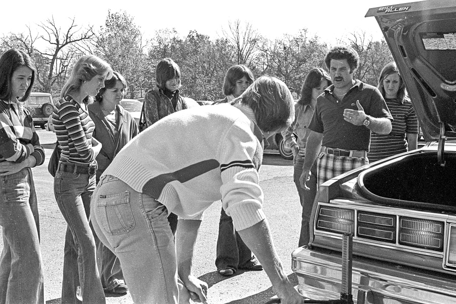 1977-1978-Curr-53.jpg