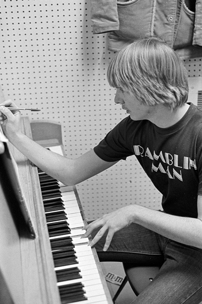 1977-1978-Curr-60.jpg