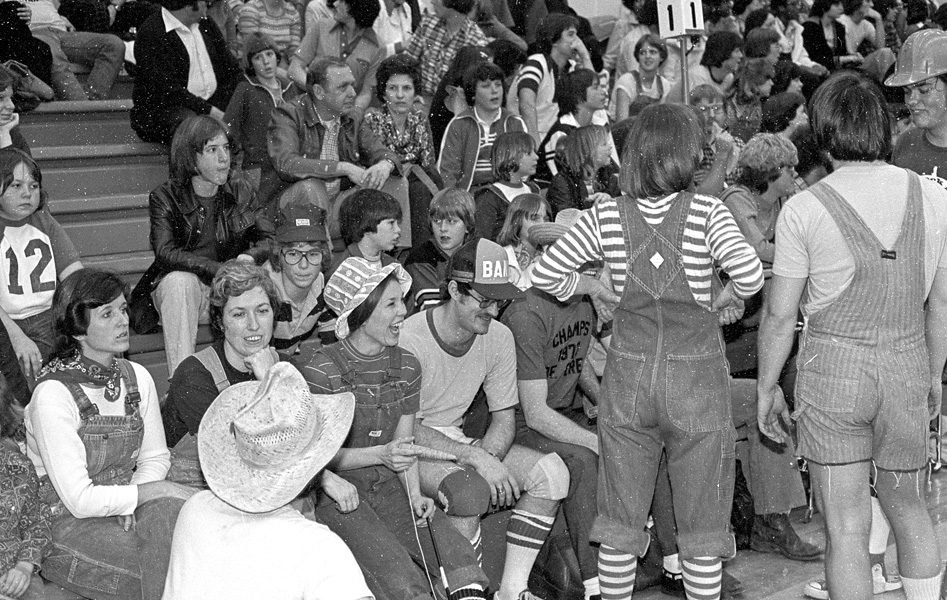 1977-1978-DonkeyBasketball-01.jpg