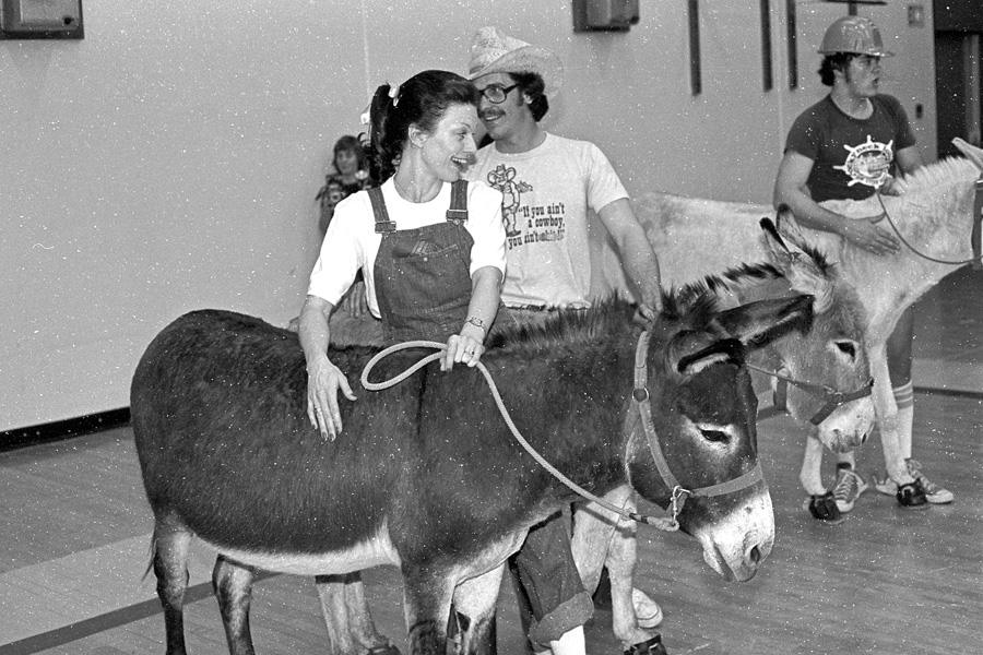 1977-1978-DonkeyBasketball-26.jpg