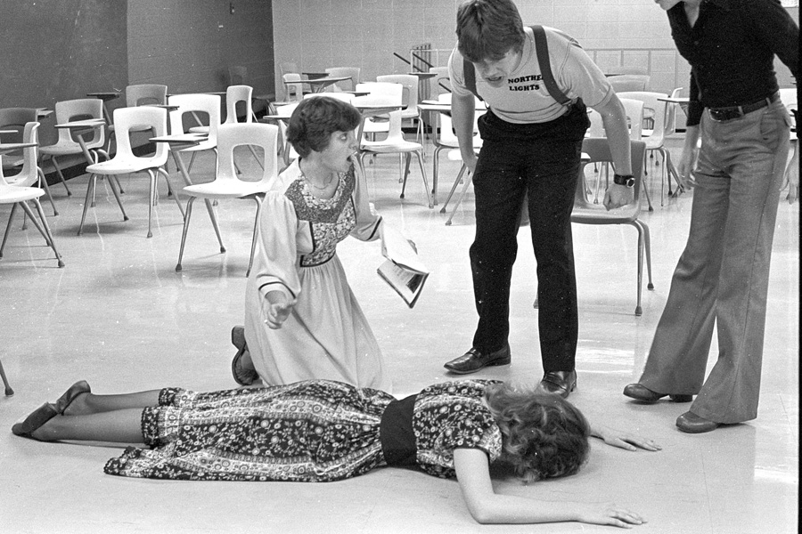 1977-1978-Drama-09.jpg