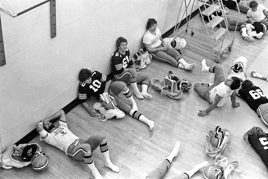 1977-1978-Football-53.jpg