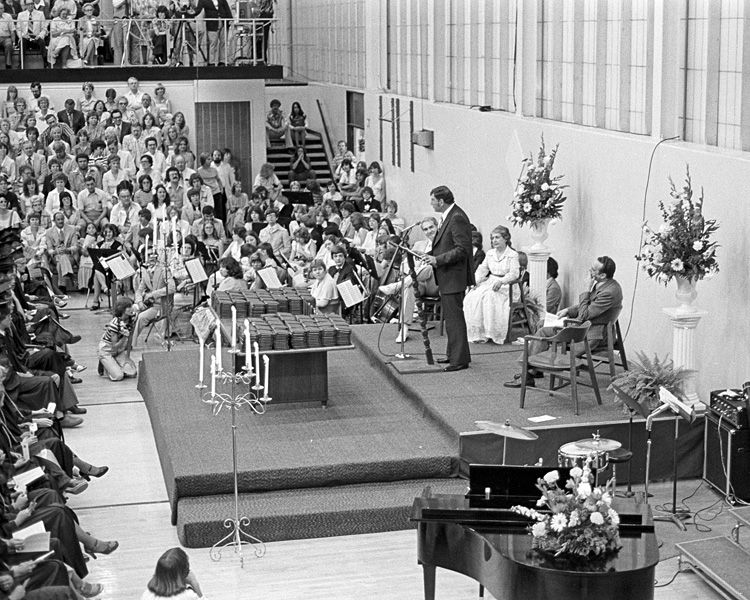 1977-1978-Graduation-37.jpg