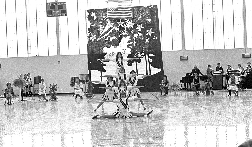 1977-1978-HomecomingAssembly-24.jpg