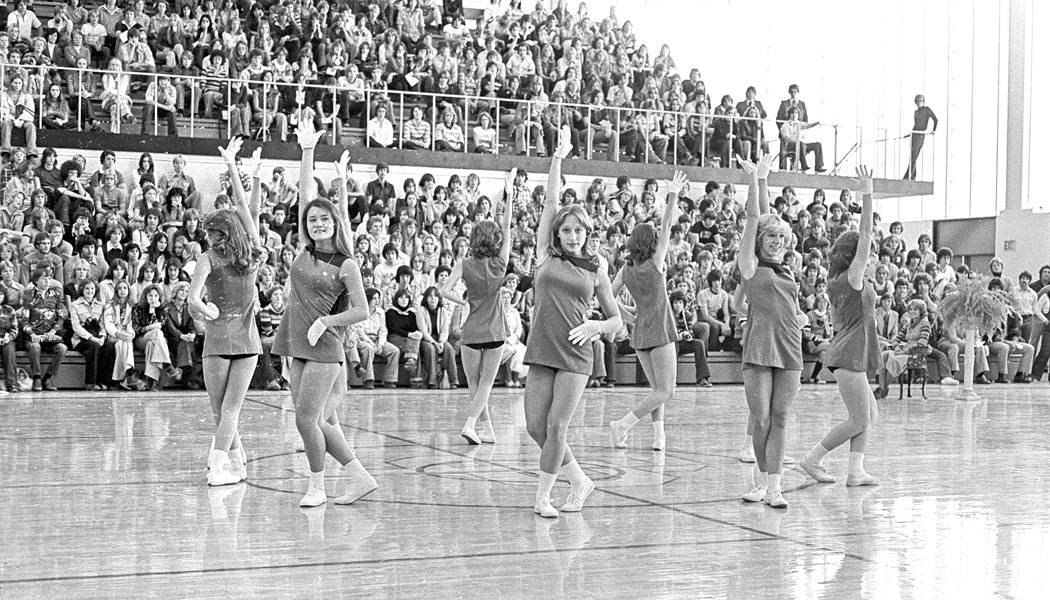 1977-1978-HomecomingAssembly-29.jpg