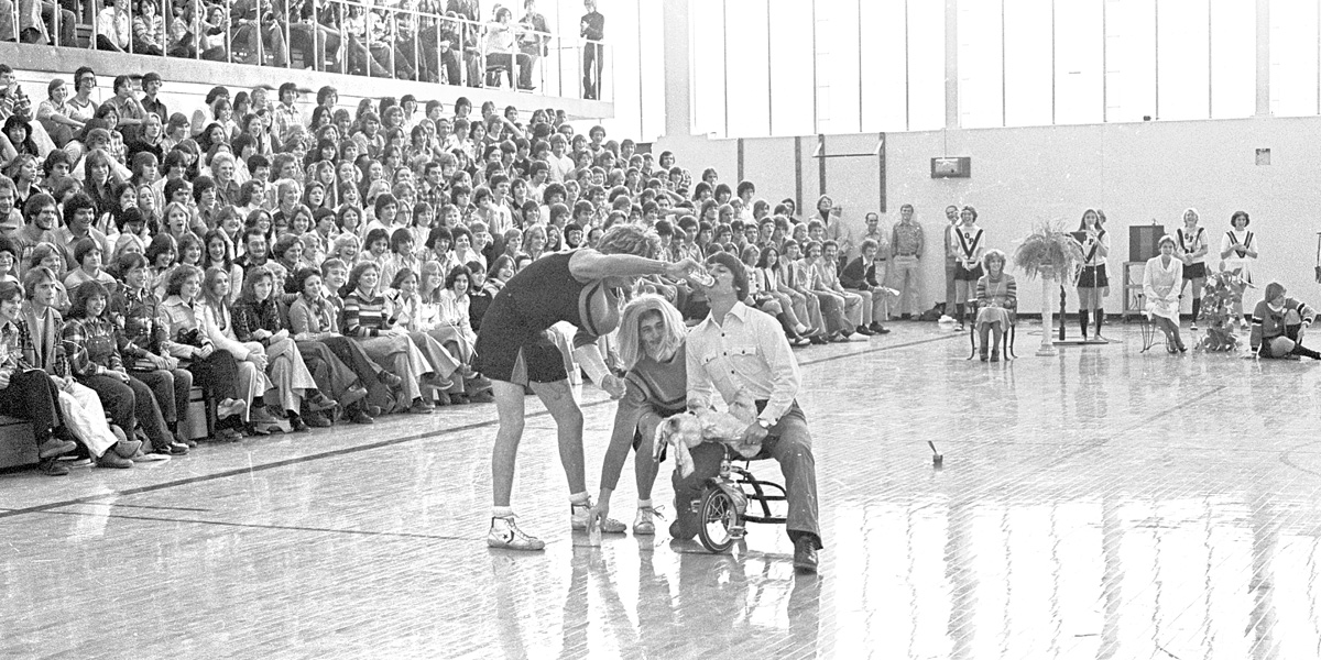 1977-1978-HomecomingAssembly-31.jpg