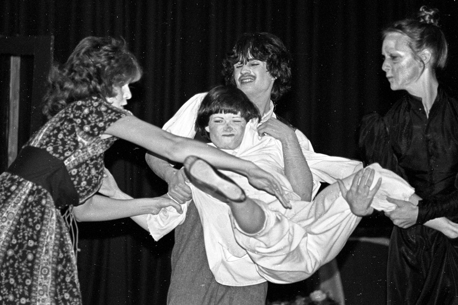 1977-1978-Oliver-38.jpg