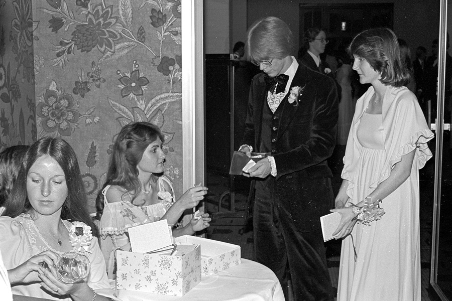 1977-1978-Prom-09.jpg