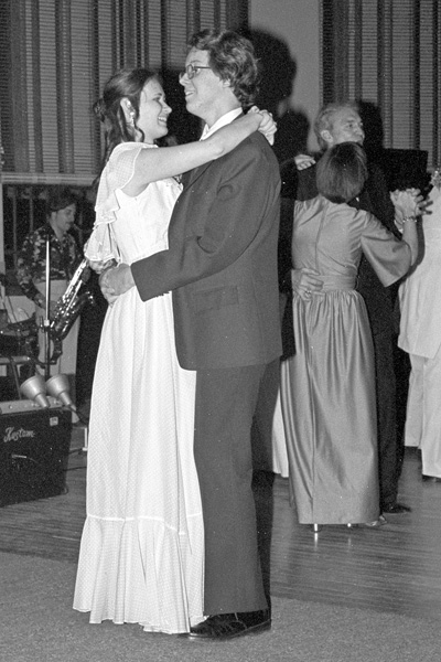 1977-1978-Prom-25.jpg