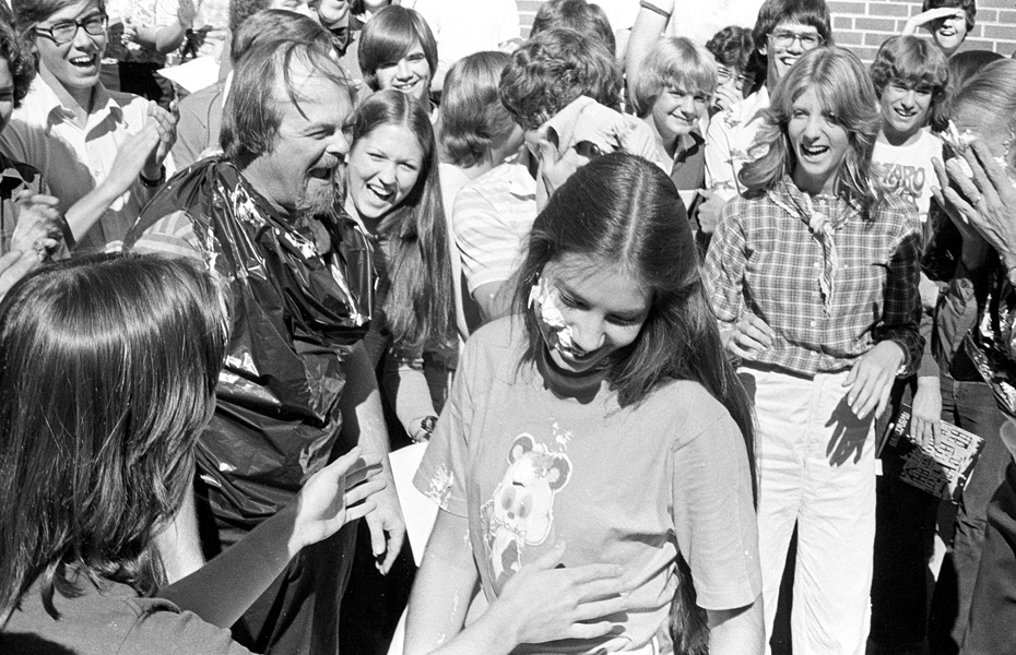 1977-1978-Stuco-PieThrow-10.jpg