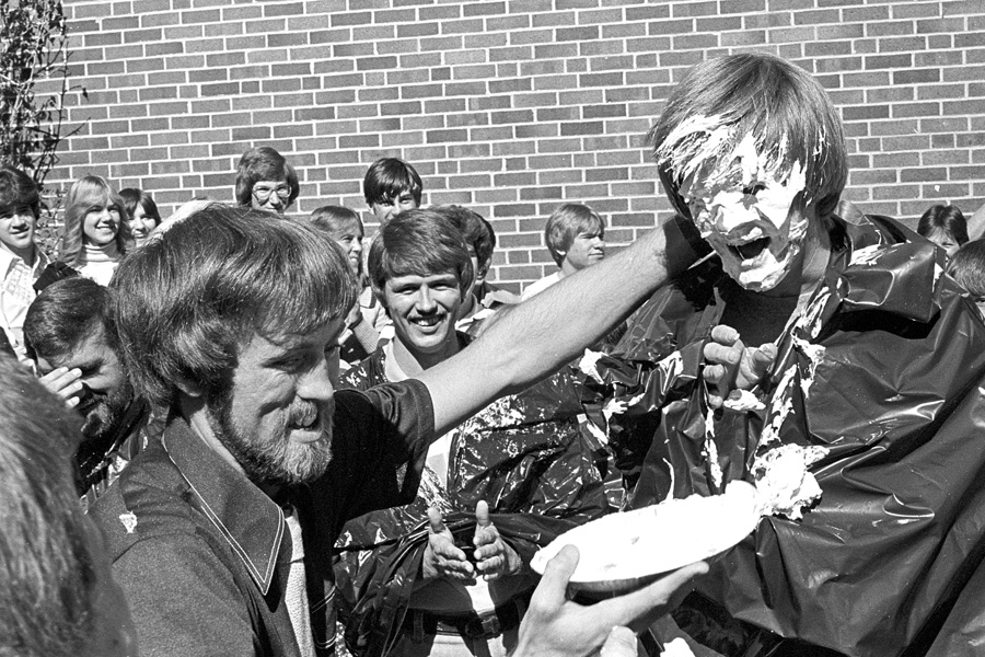 1977-1978-Stuco-PieThrow-14.jpg