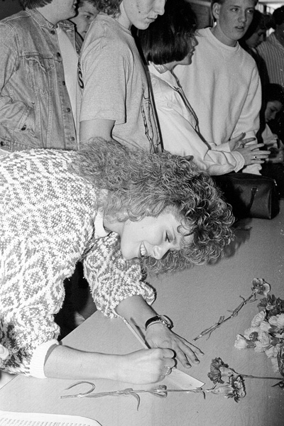 1987-1988-AFS-Carnations-04.jpg