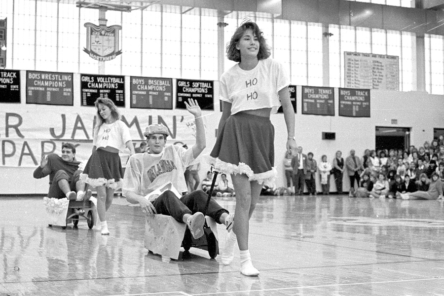 1987-1988-ChristmasAssembly-07.jpg