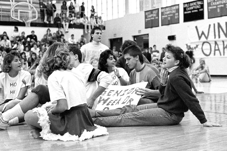 1987-1988-ChristmasAssembly-10.jpg