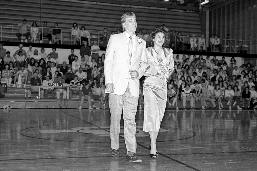 1987-1988-CourtwarmingQueen-02.jpg
