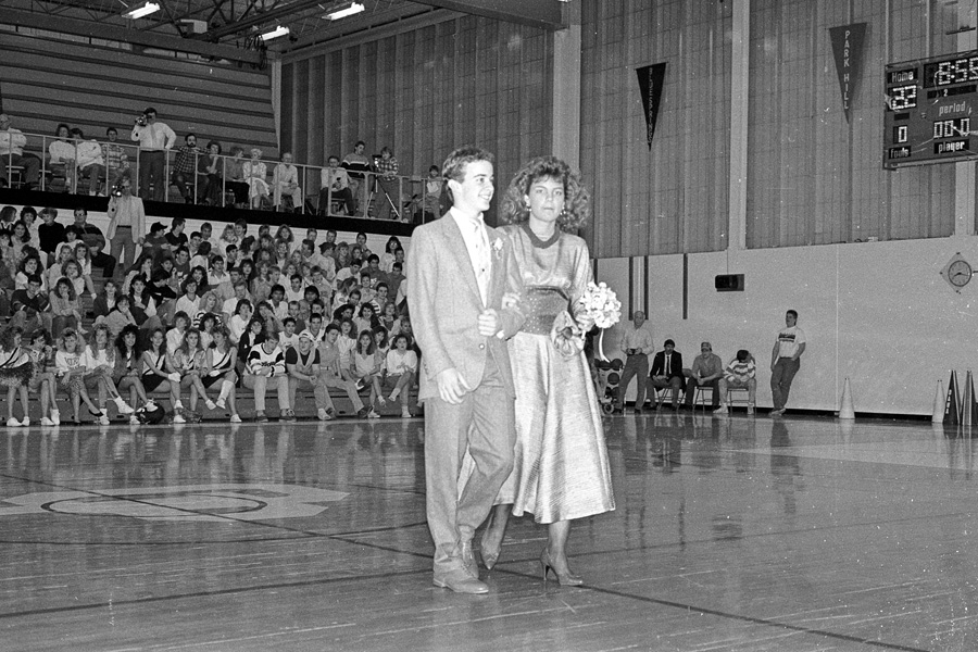 1987-1988-CourtwarmingQueen-05.jpg