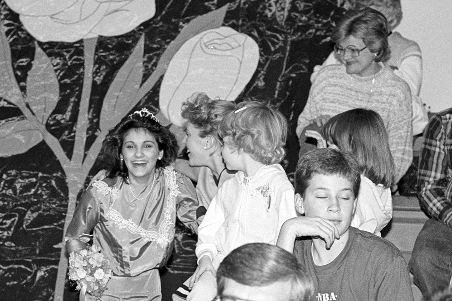 1987-1988-CourtwarmingQueen-12.jpg
